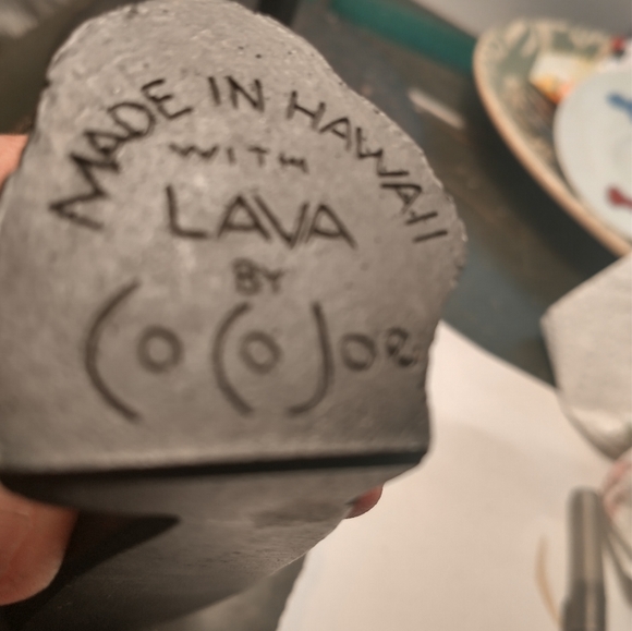 Vintage Hawaiian Lava Starue - Picture 3 of 4